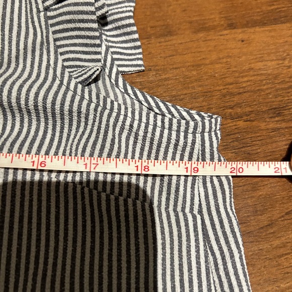 Gray and white striped short sleeve blouse xl by Monteau - Picture 5 of 16